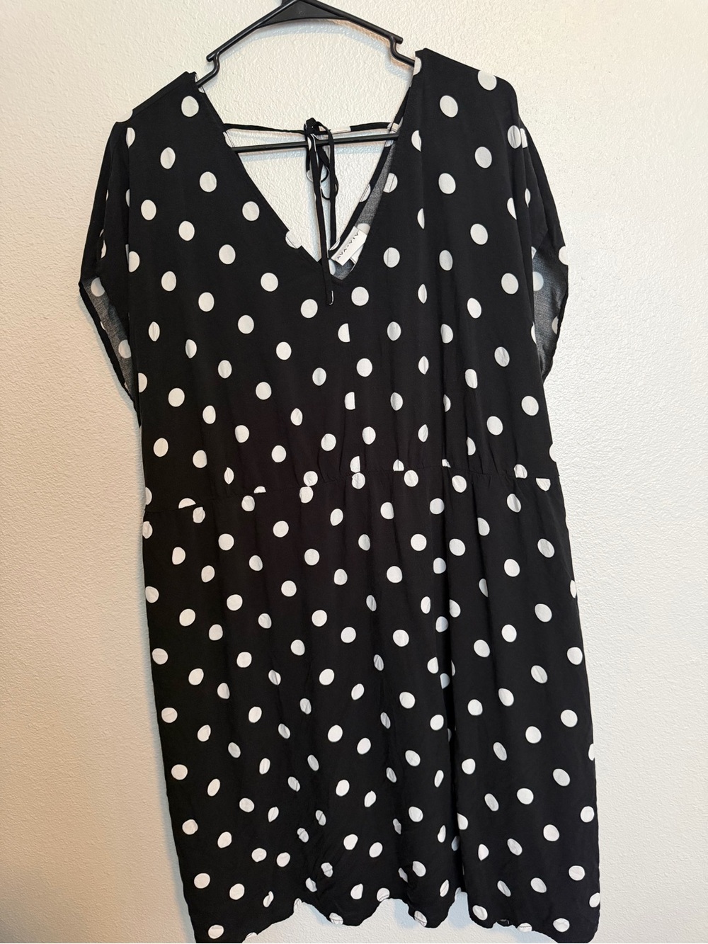 Ava & Viv Black Polka Dot V-Neck Dress